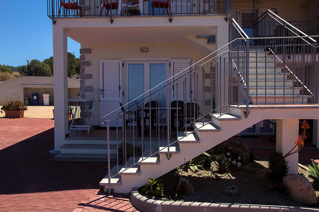 Gf Apartments Li Seddi Badesi Luaran gambar